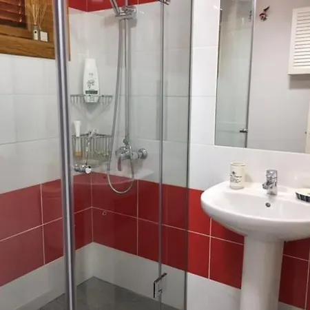 Double Private Terrace And Private Bathroom In Shared Apartment *