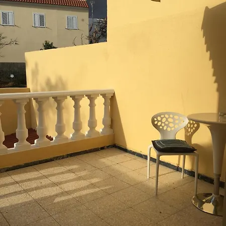 Double Private Terrace And Private Bathroom In Shared Apartment *